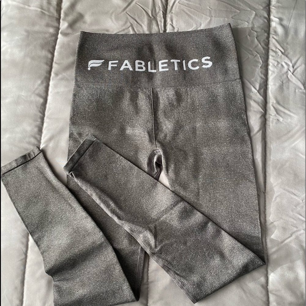Fabletics high waisted seamless classic 7/8 length